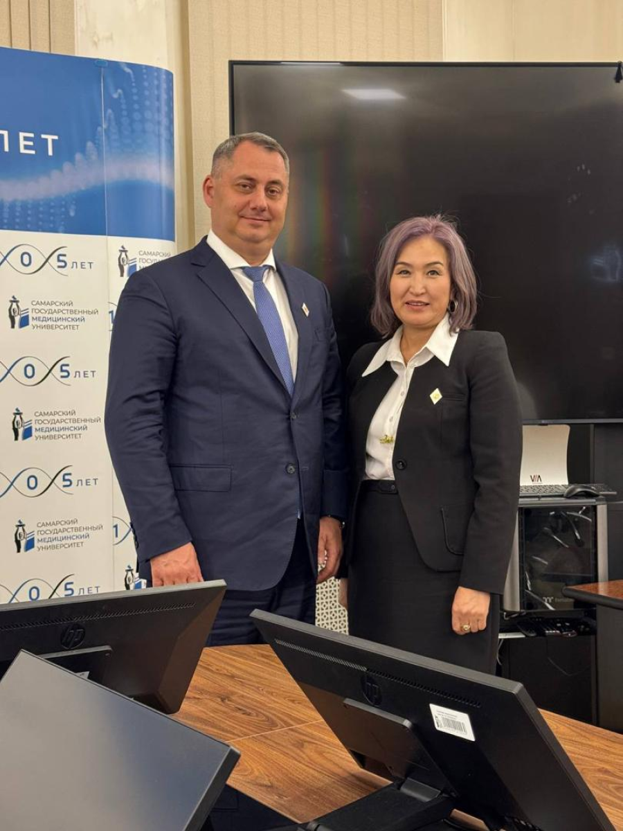 В рамках сотрудничества с  Самарским государственным медицинским университетом: встреча с ректором СамГМУ профессором Колсановым Александр Владимировичем;  обсуждение долгосрочных проектов по всестороннему взаимодействию и  долгосрочному многоплановому сотрудничеству между университетами. 