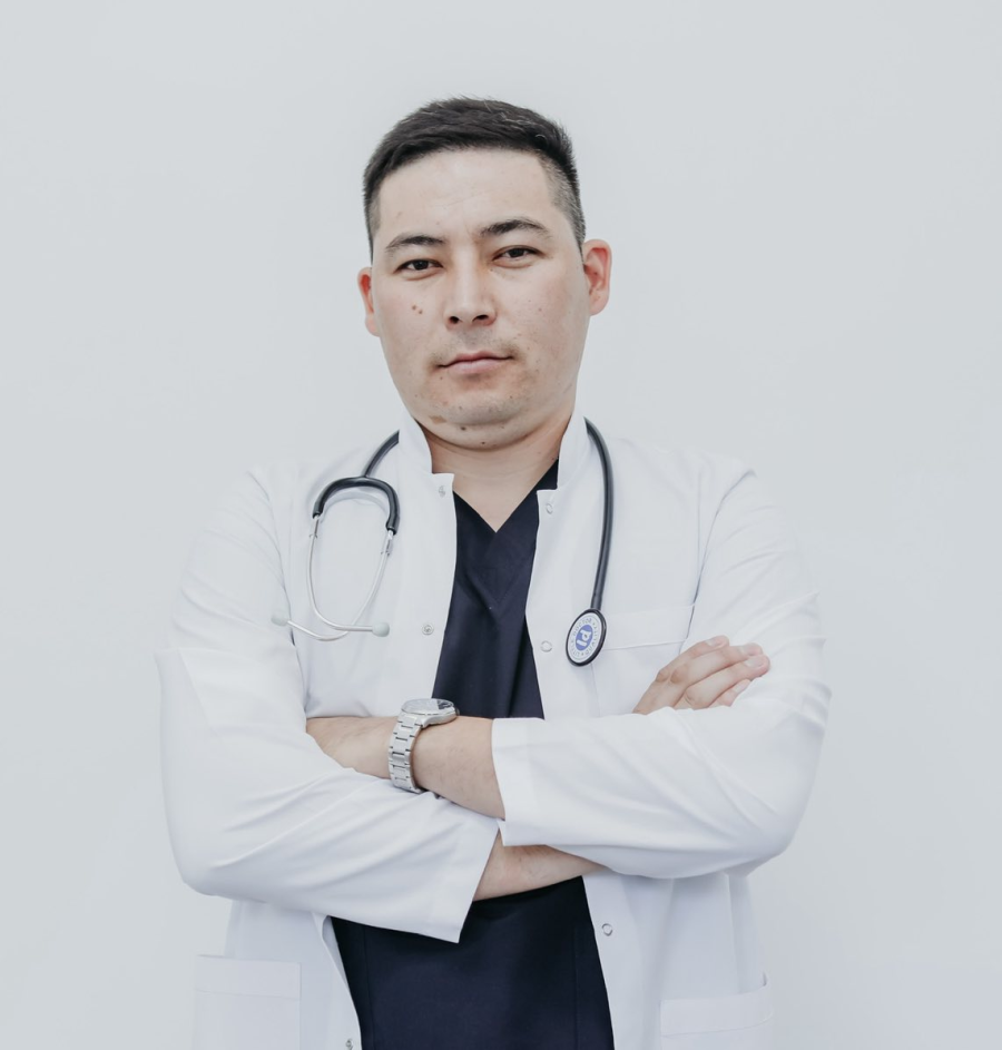 Директор клиники Бектуров Авазбек-врач невролог  высшей категории 